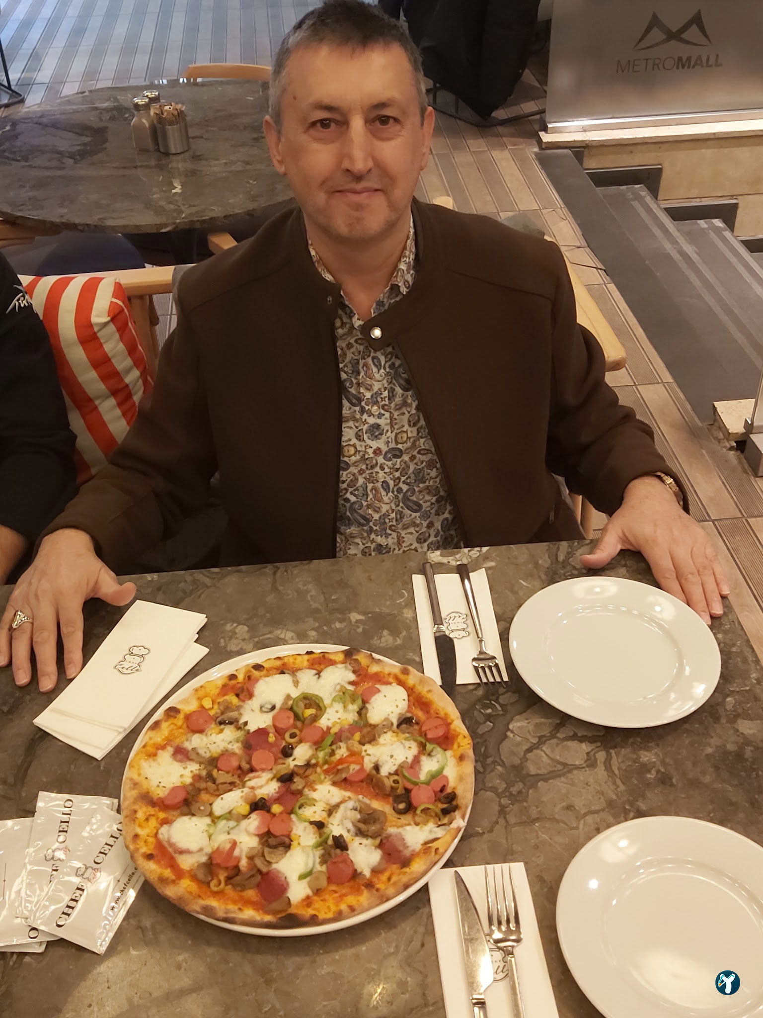 Chef Cello Cafe & Lounge