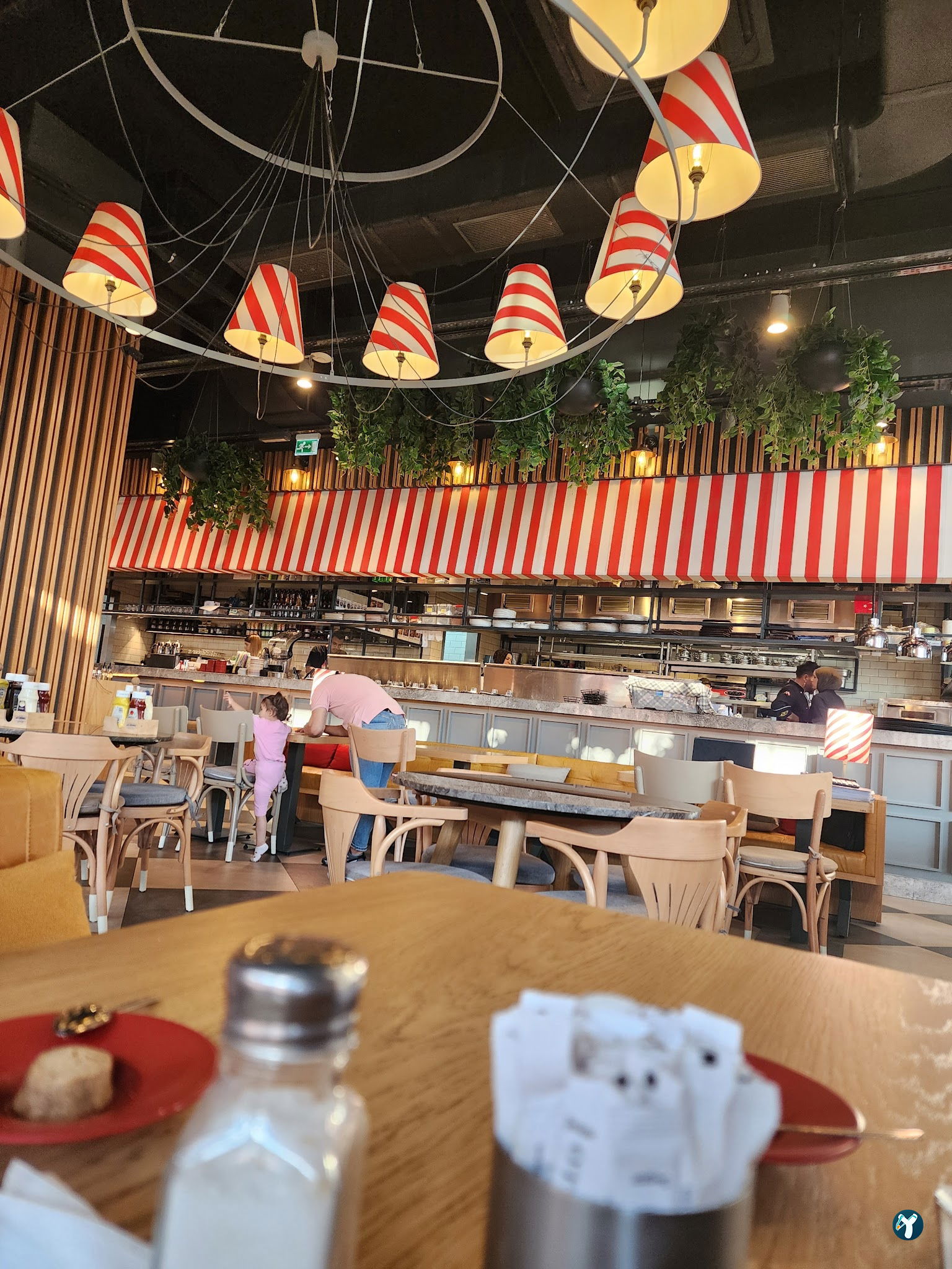 Chef Cello Cafe & Lounge
