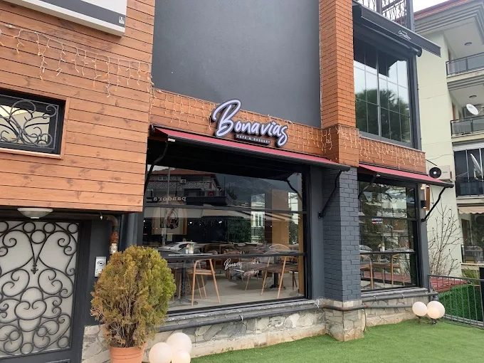 Bonavias Çamlık