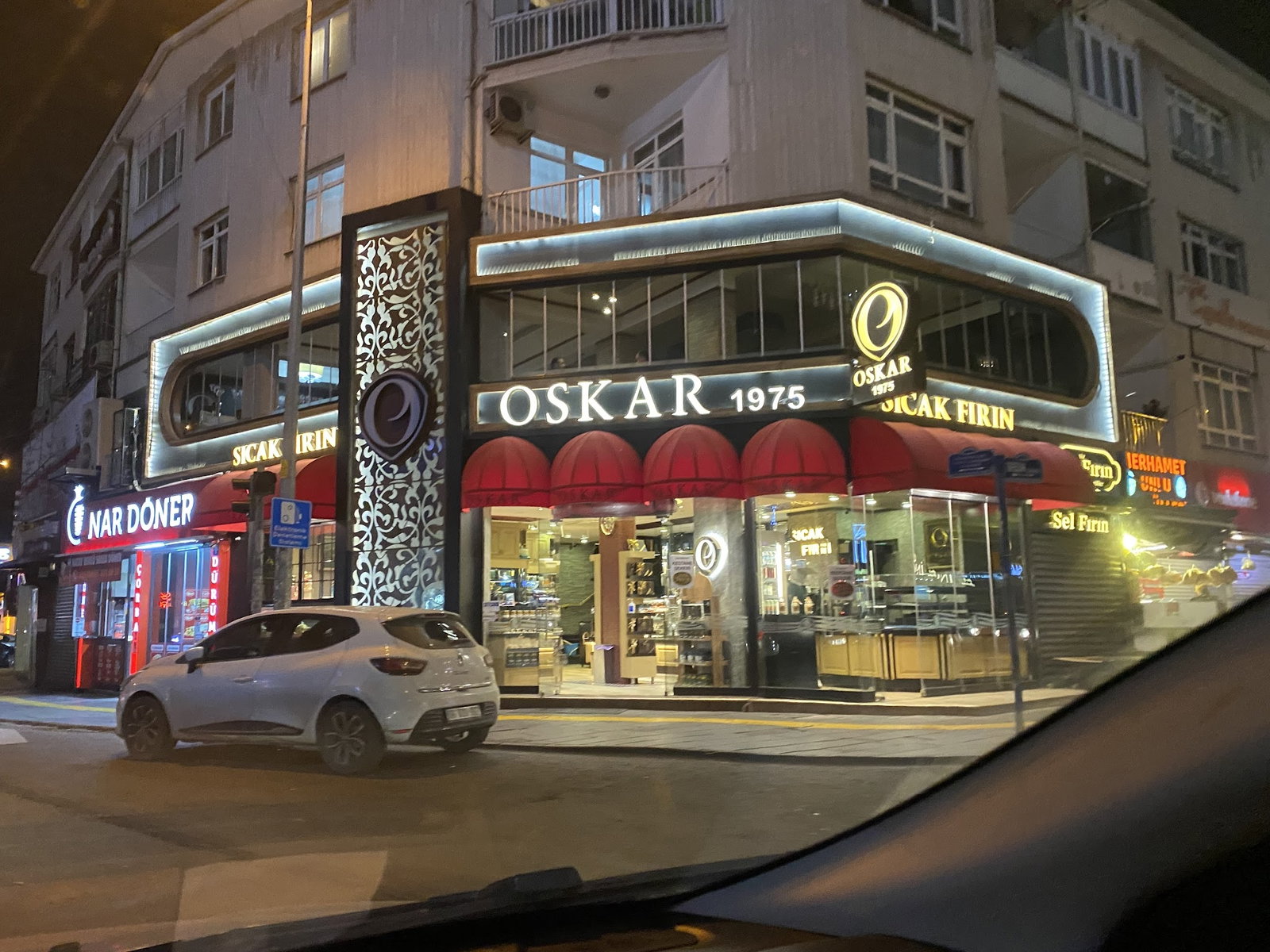 Oskar Pastanesi Etlik