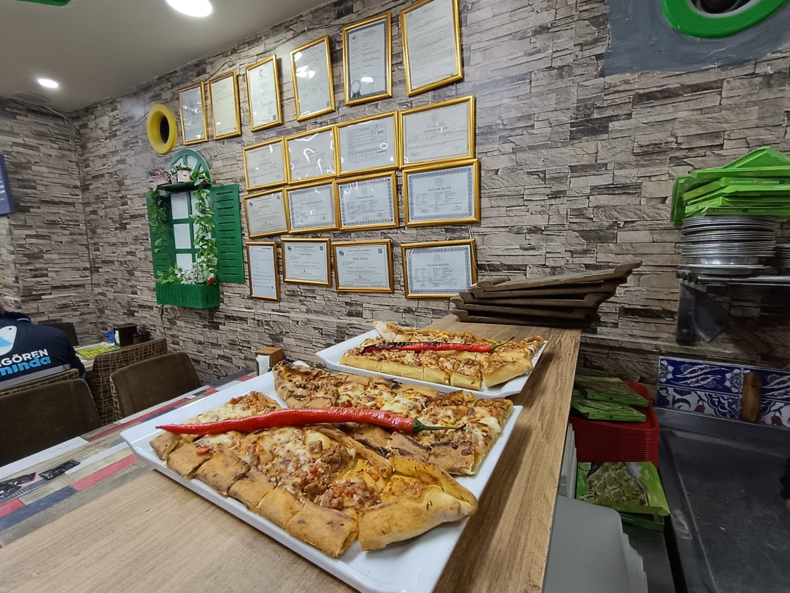 Urfa Yörem Güngören Kebap Ve Lahmacun Restorant Gençosman Mh