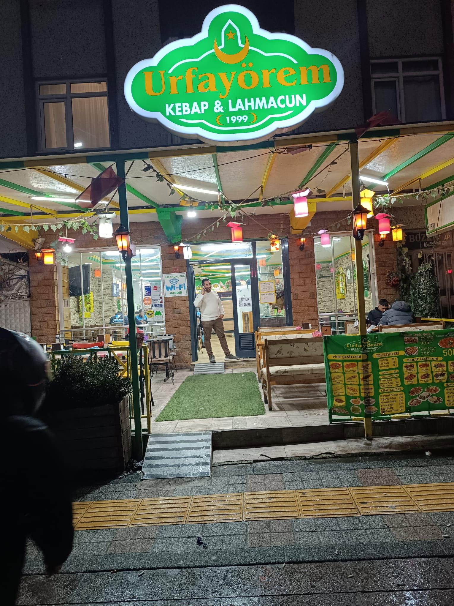 Urfa Yörem Güngören Kebap Ve Lahmacun Restorant Gençosman Mh