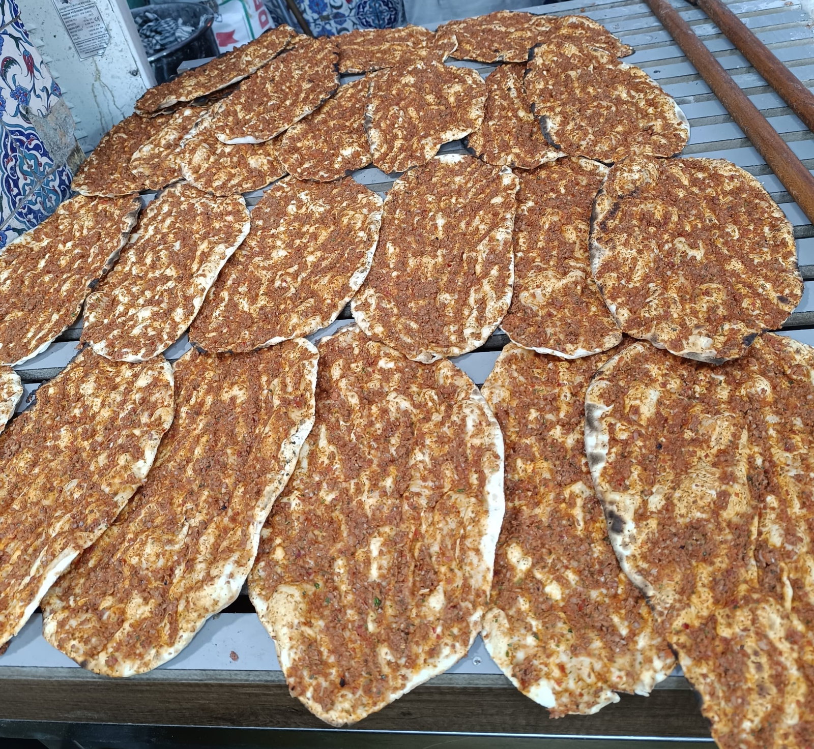 Urfa Yörem Güngören Kebap Ve Lahmacun Restorant Gençosman Mh