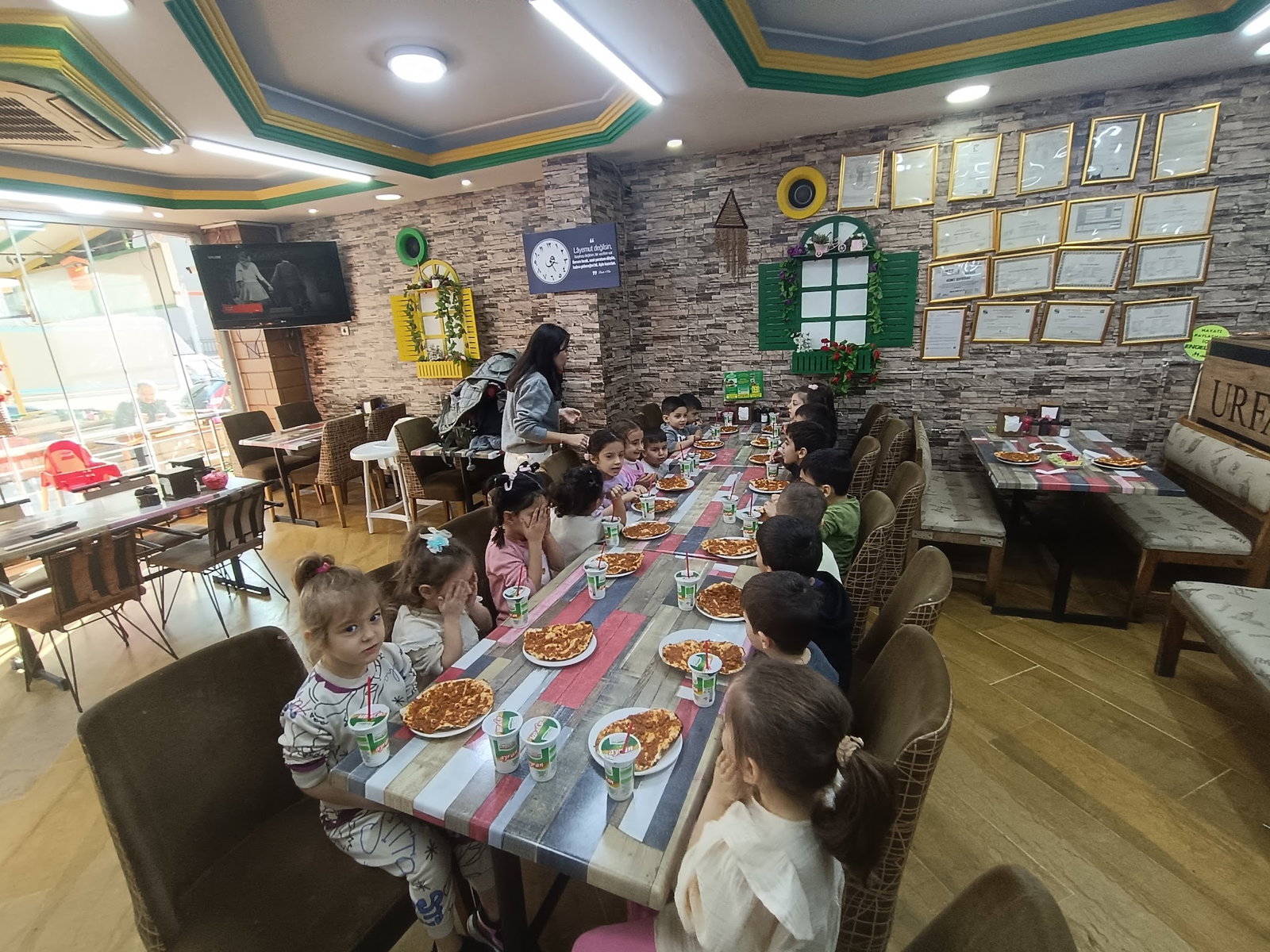 Urfa Yörem Güngören Kebap Ve Lahmacun Restorant Gençosman Mh