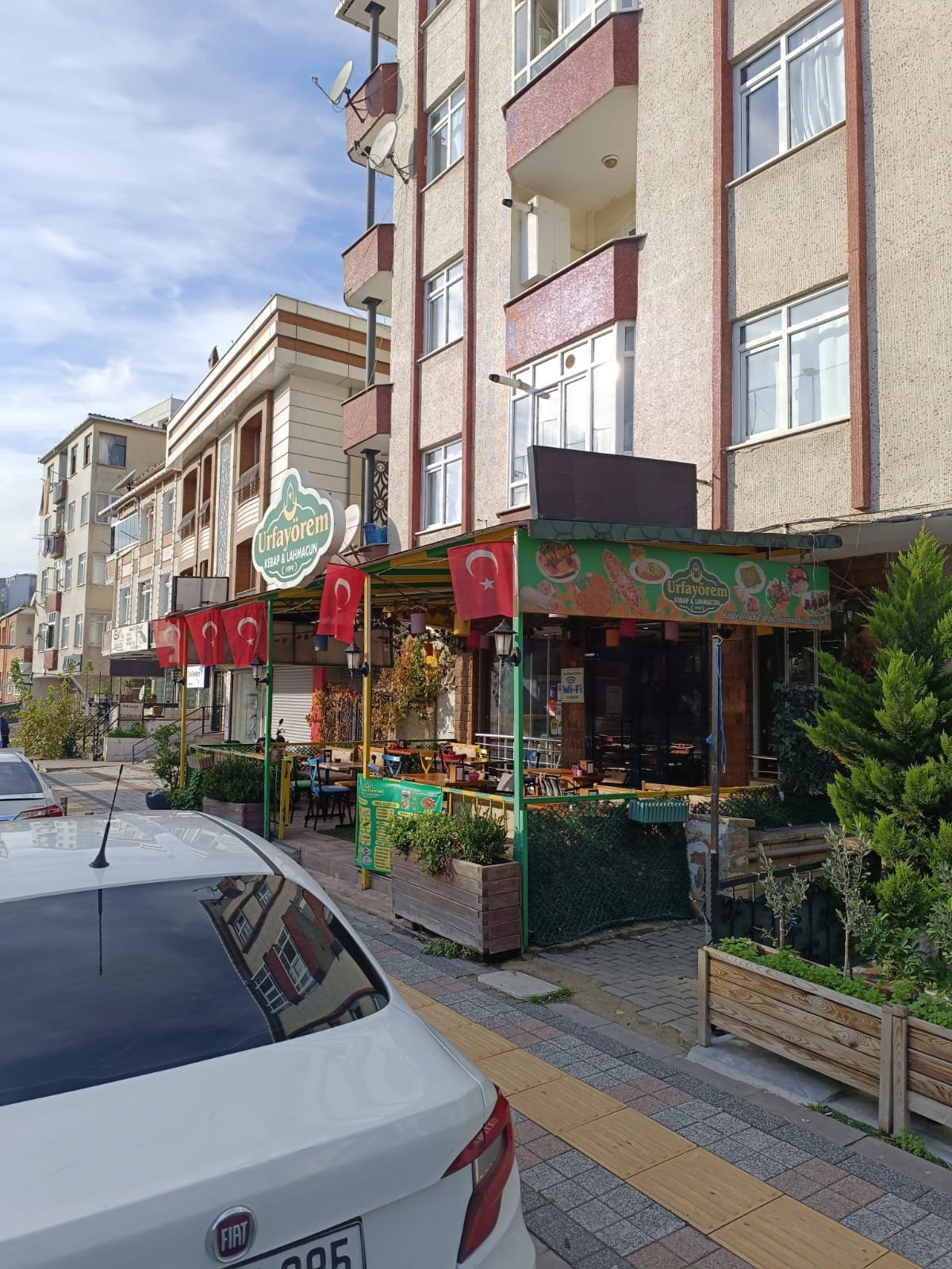 Urfa Yörem Güngören Kebap Ve Lahmacun Restorant Gençosman Mh