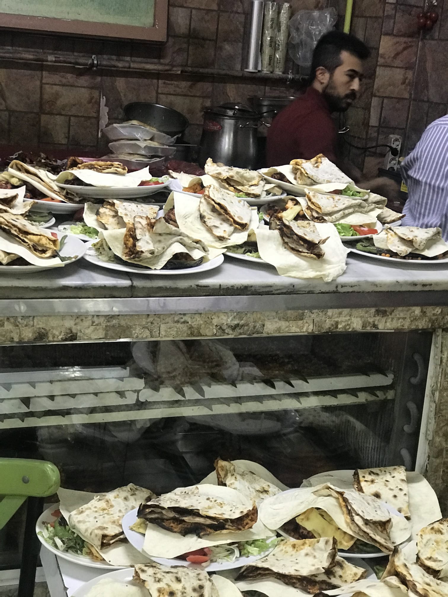 Urfa Yörem Güngören Kebap Ve Lahmacun Restorant Gençosman Mh