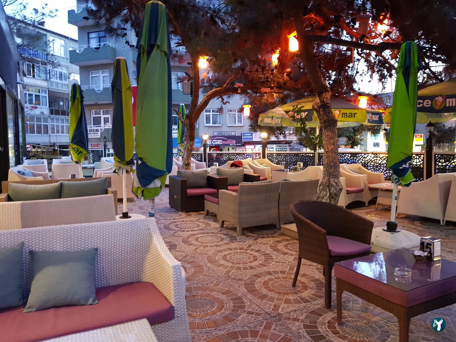 Summerhouse Cafe