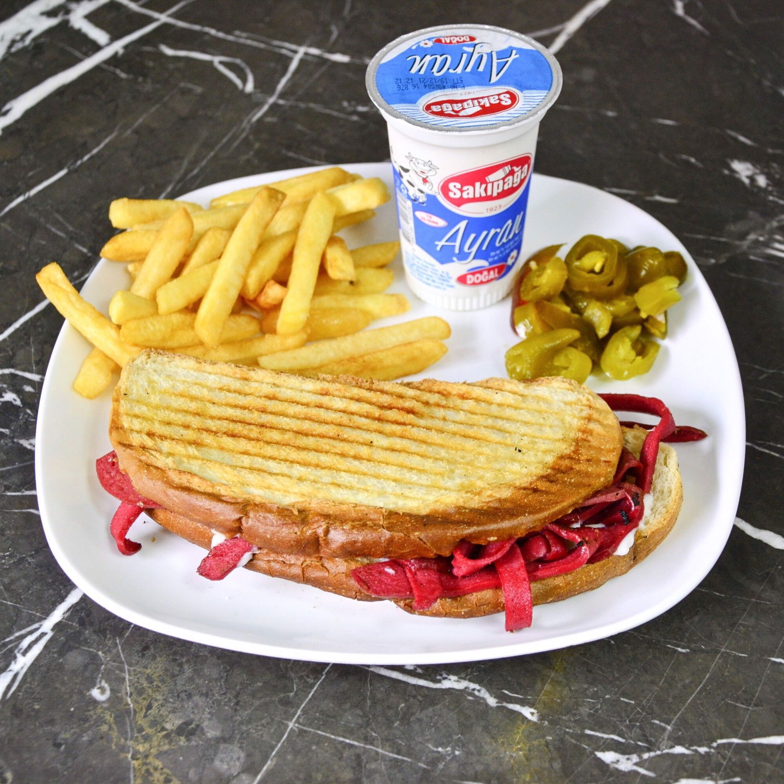 Ayvalık Karışık Tost Time Menü