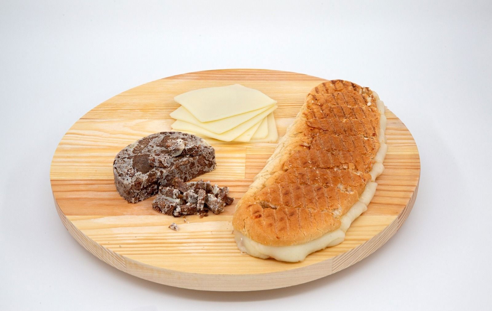 Kavurmalı Kaşarlı Tost