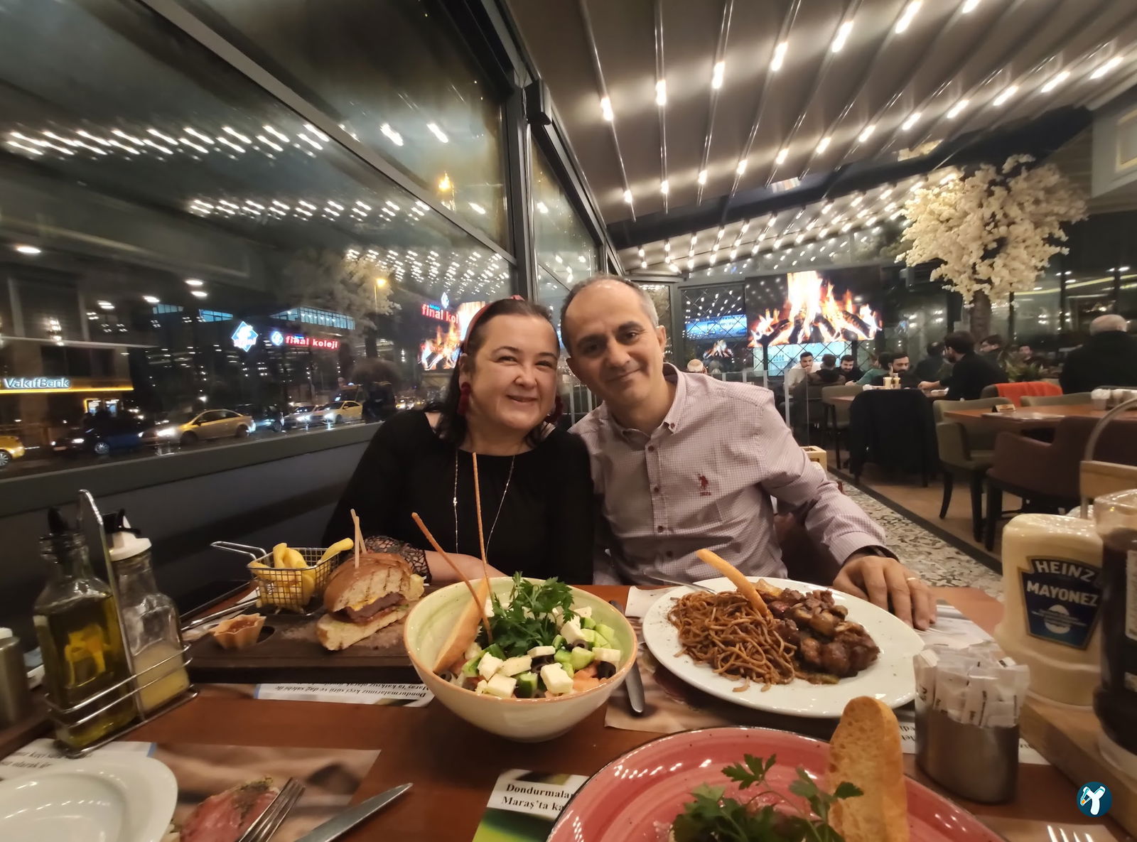 Dilek Pastanesi Zuhuratbaba
