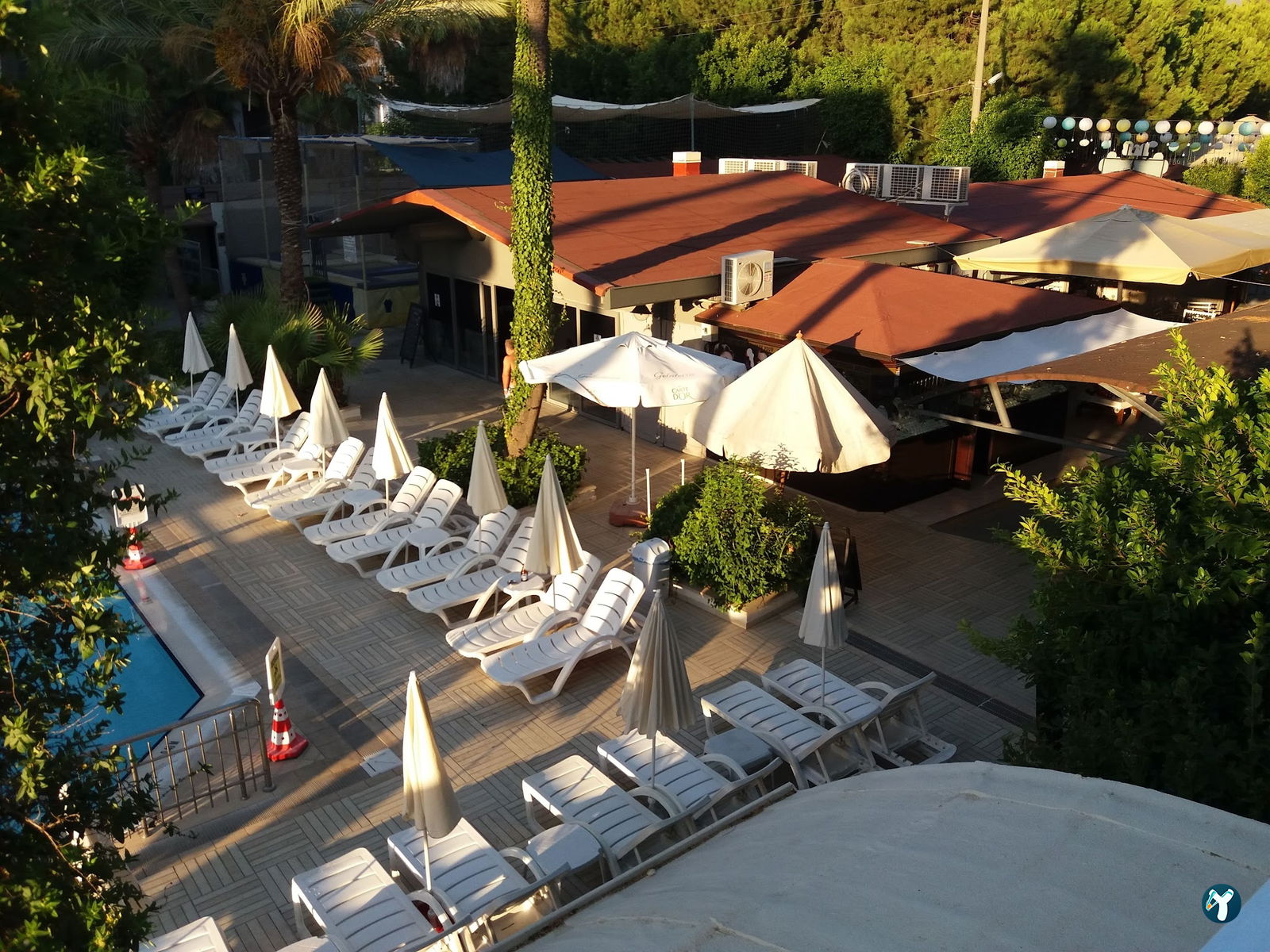 Club Atrium