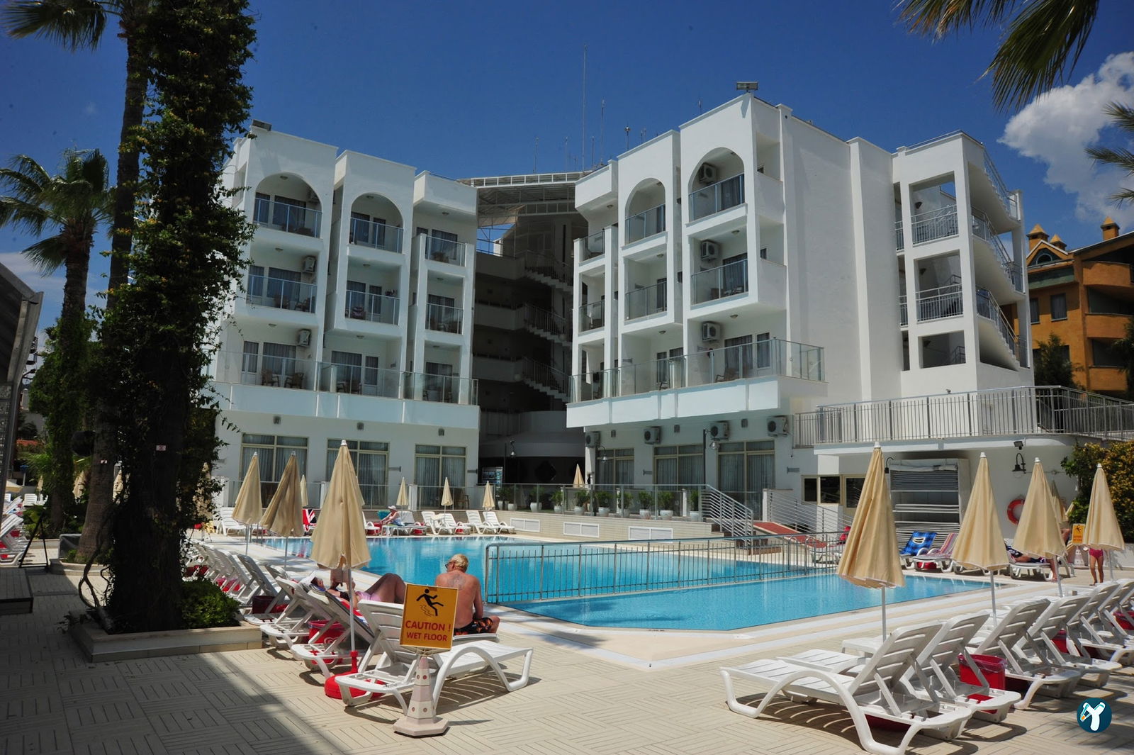 Club Atrium