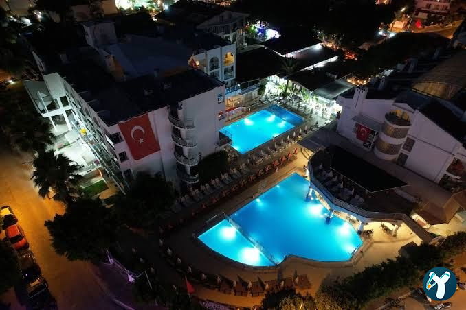 Club Atrium
