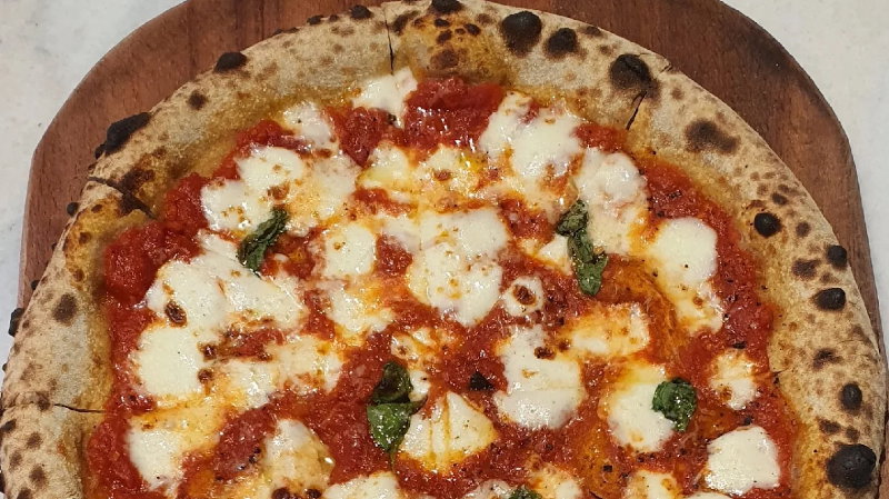 Unica ekşimaya pizza