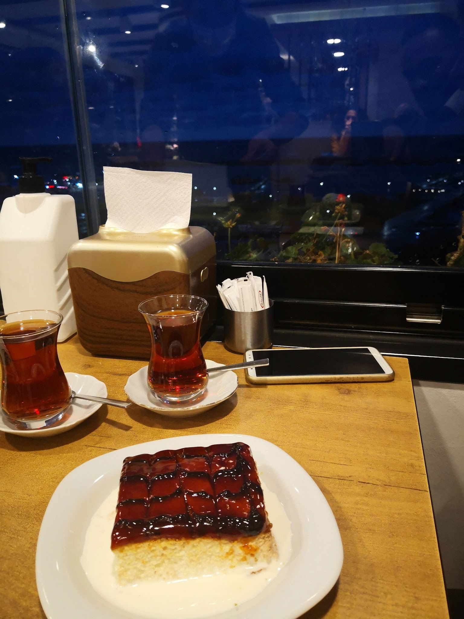 Bi̇li̇r Pastry Shop