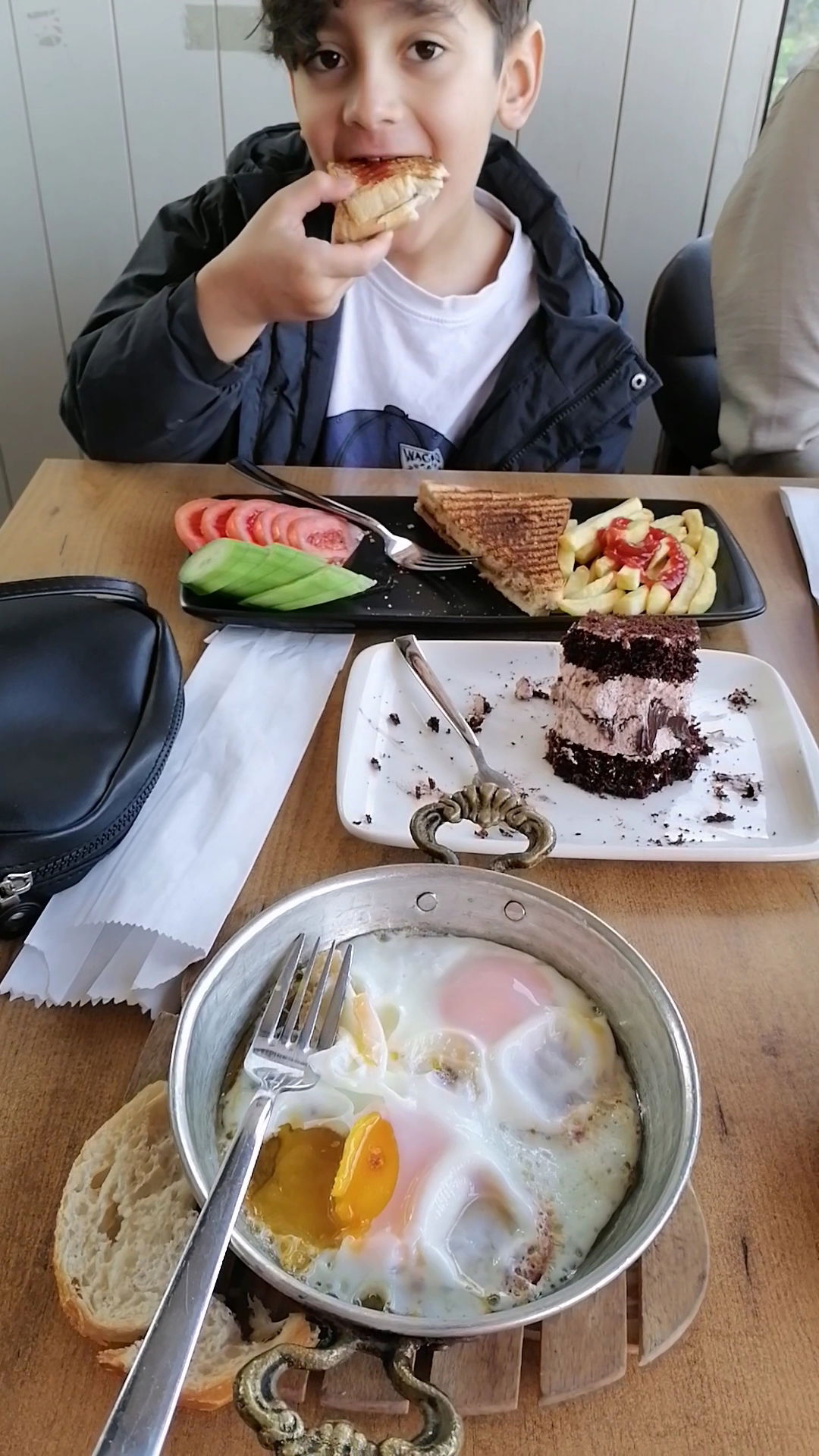 Bi̇li̇r Pastry Shop