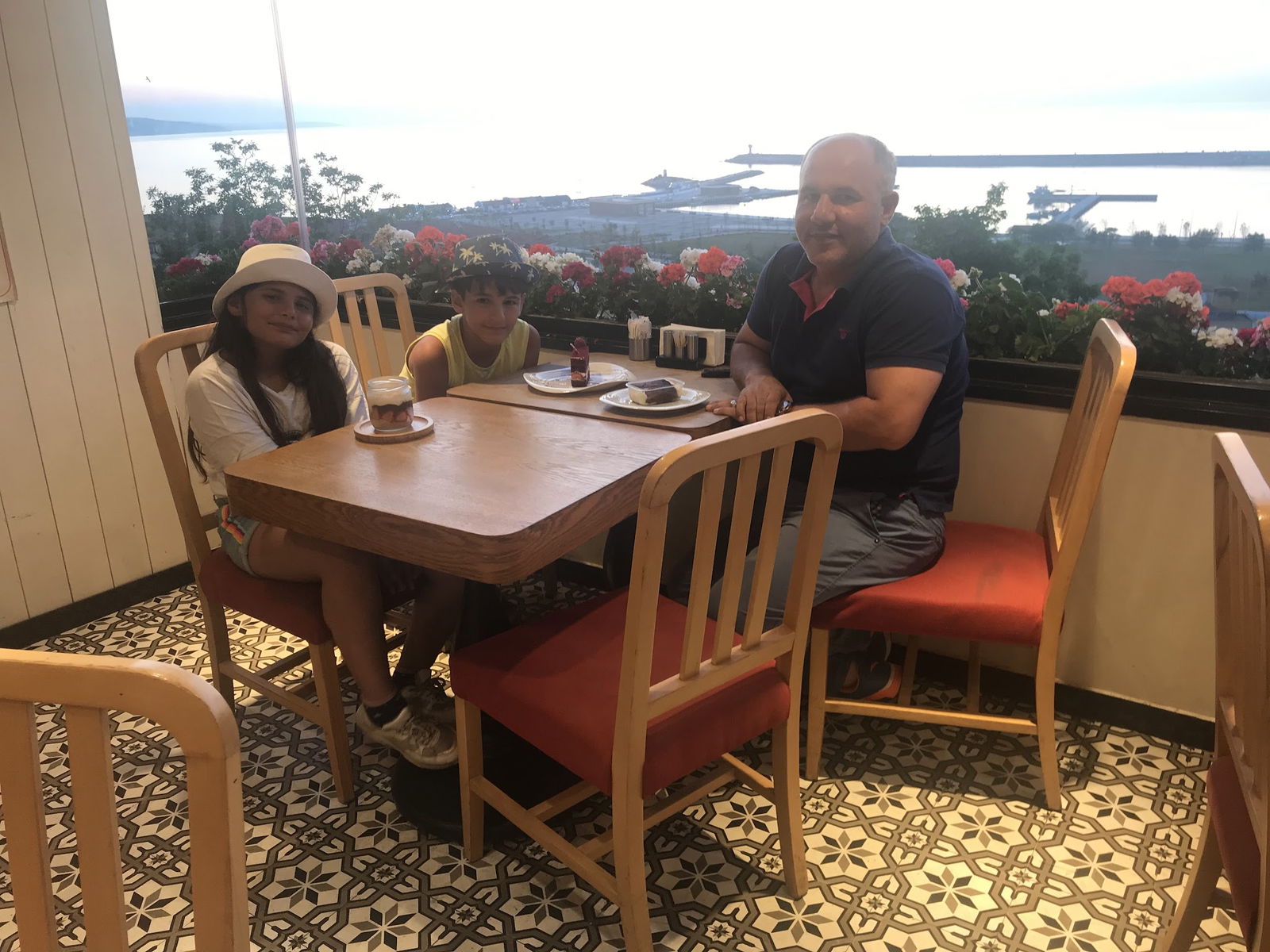 Bi̇li̇r Pastry Shop