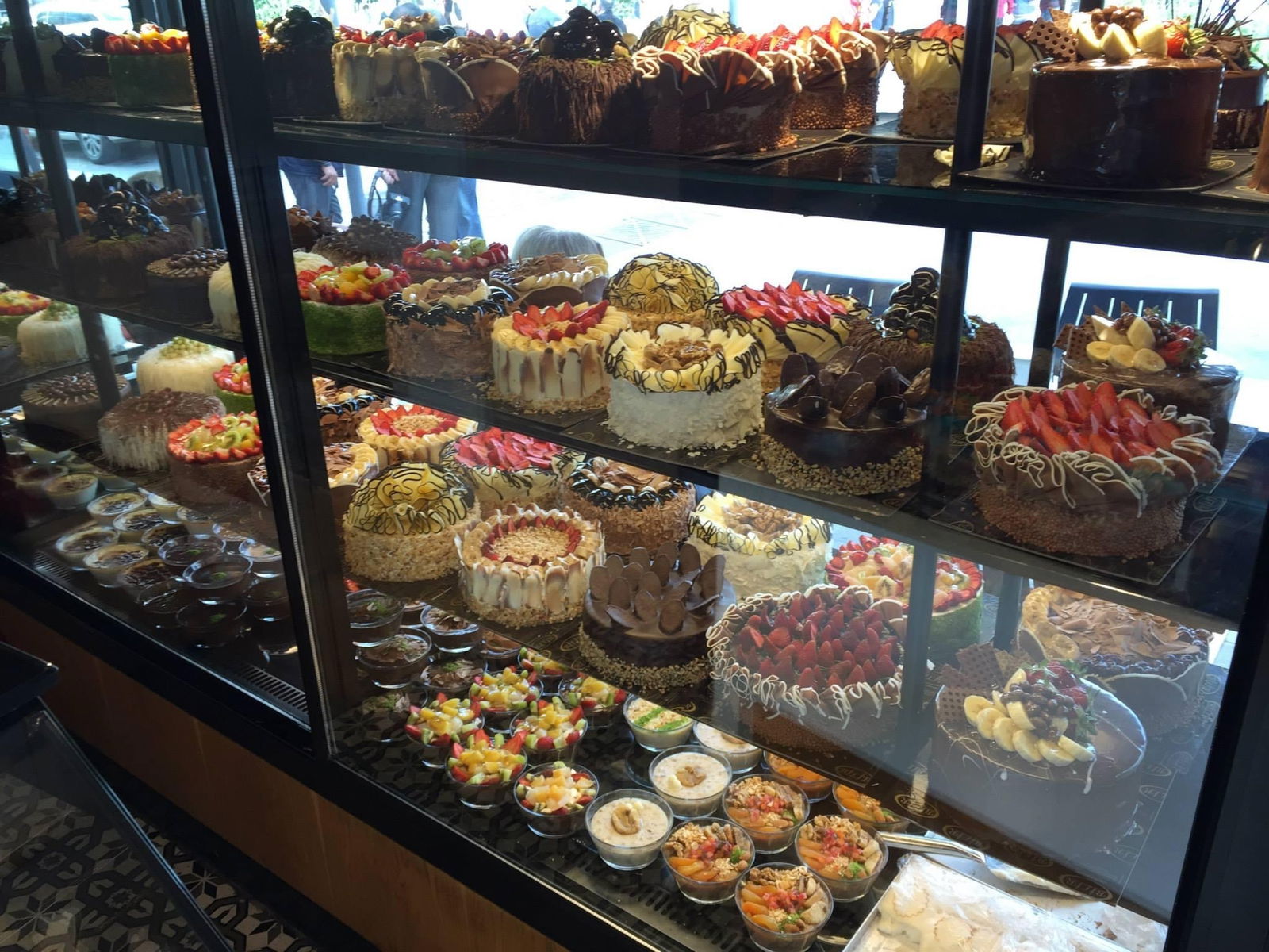 Bi̇li̇r Pastry Shop
