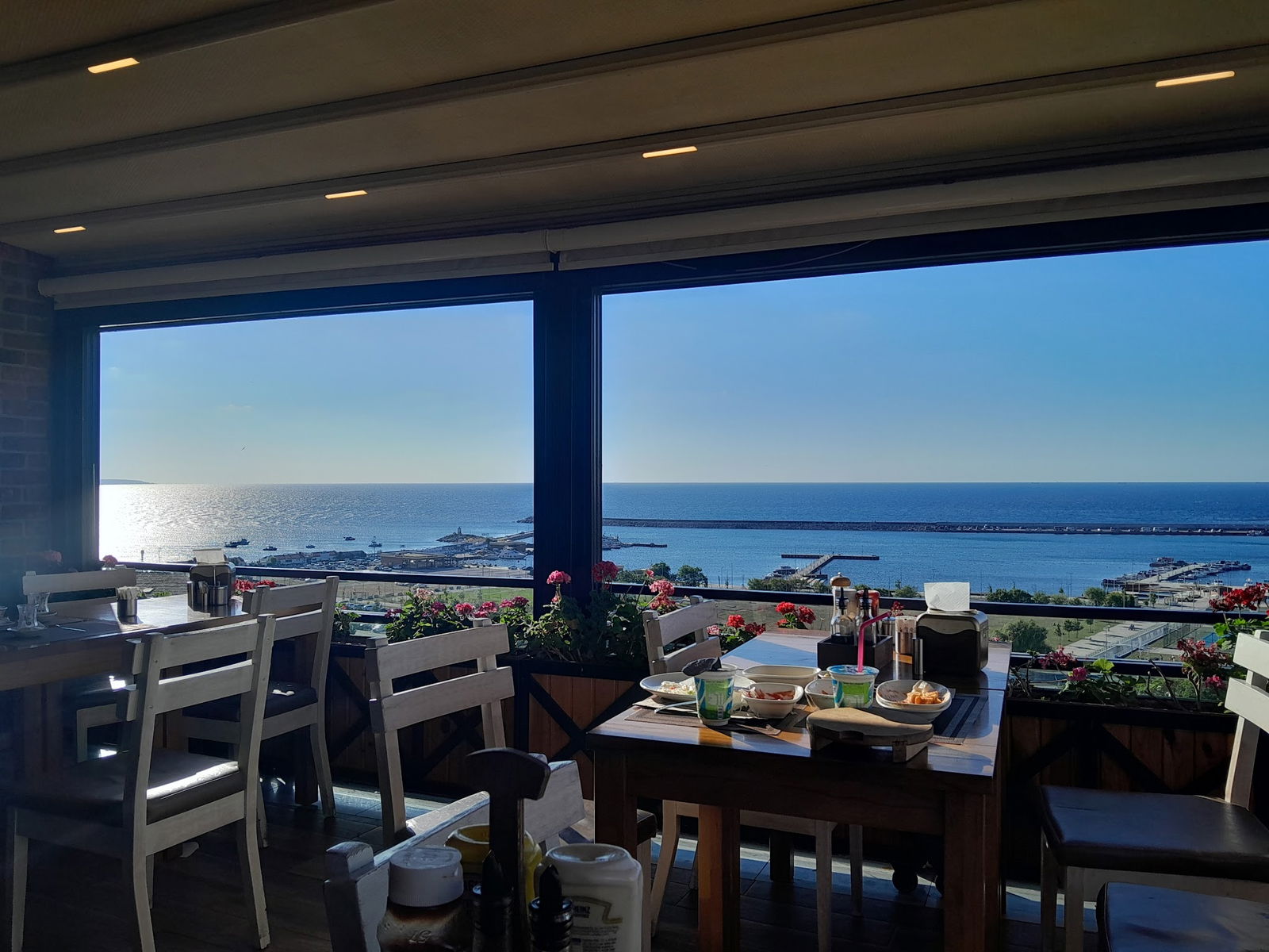 Bi̇li̇r Pastry Shop