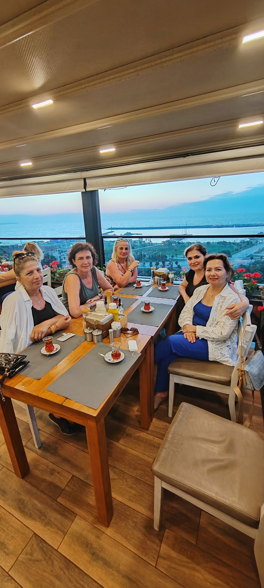 Bi̇li̇r Pastry Shop