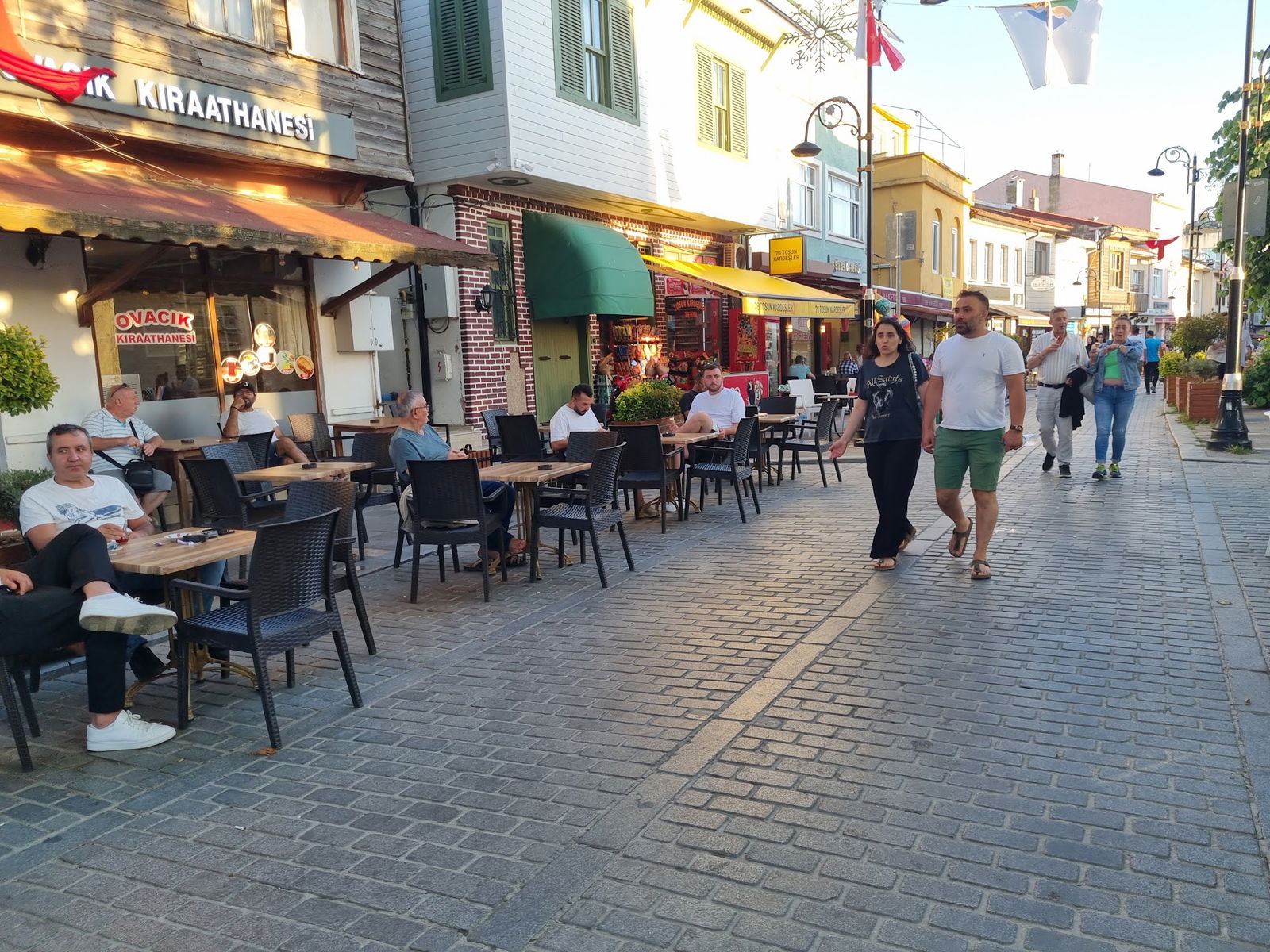 Bi̇li̇r Pastry Shop