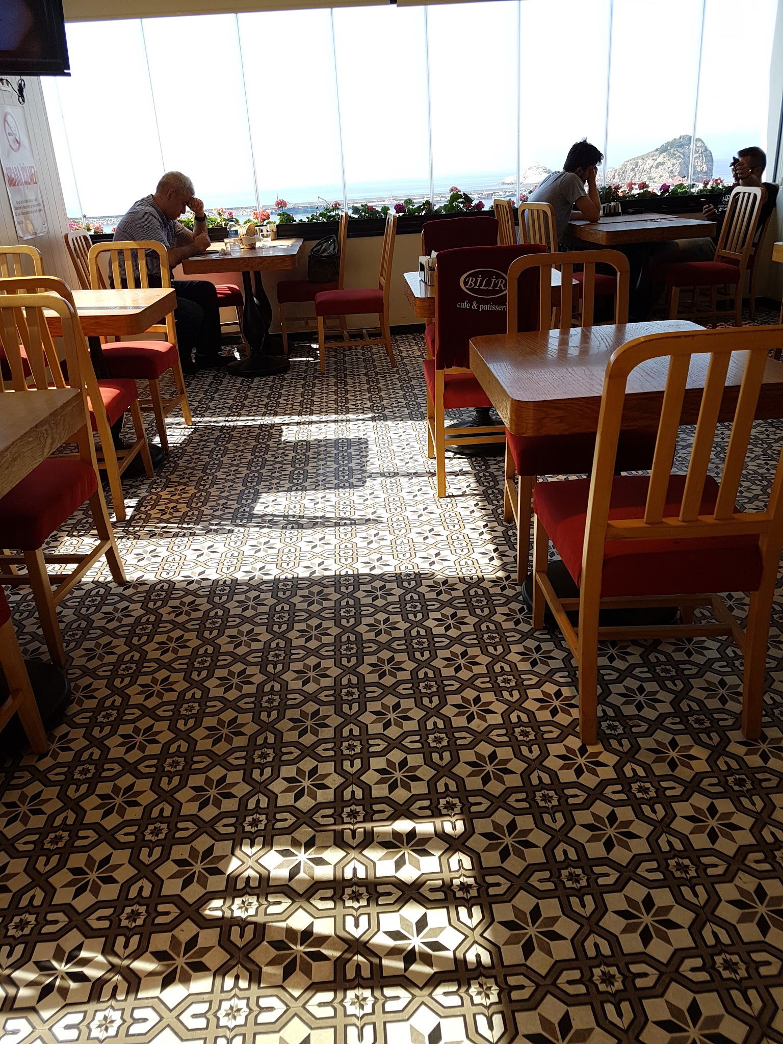 Bi̇li̇r Pastry Shop