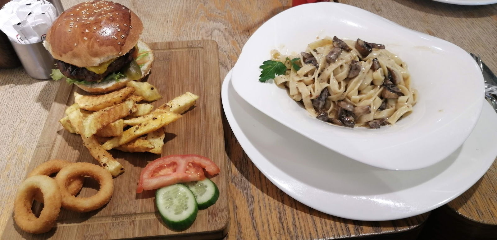 Bi̇li̇r Pastry Shop