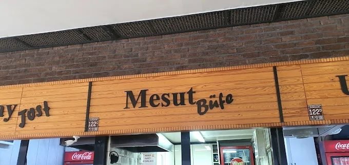 Ayvalik Tostu Burada Yenir (Mesut Büfe)