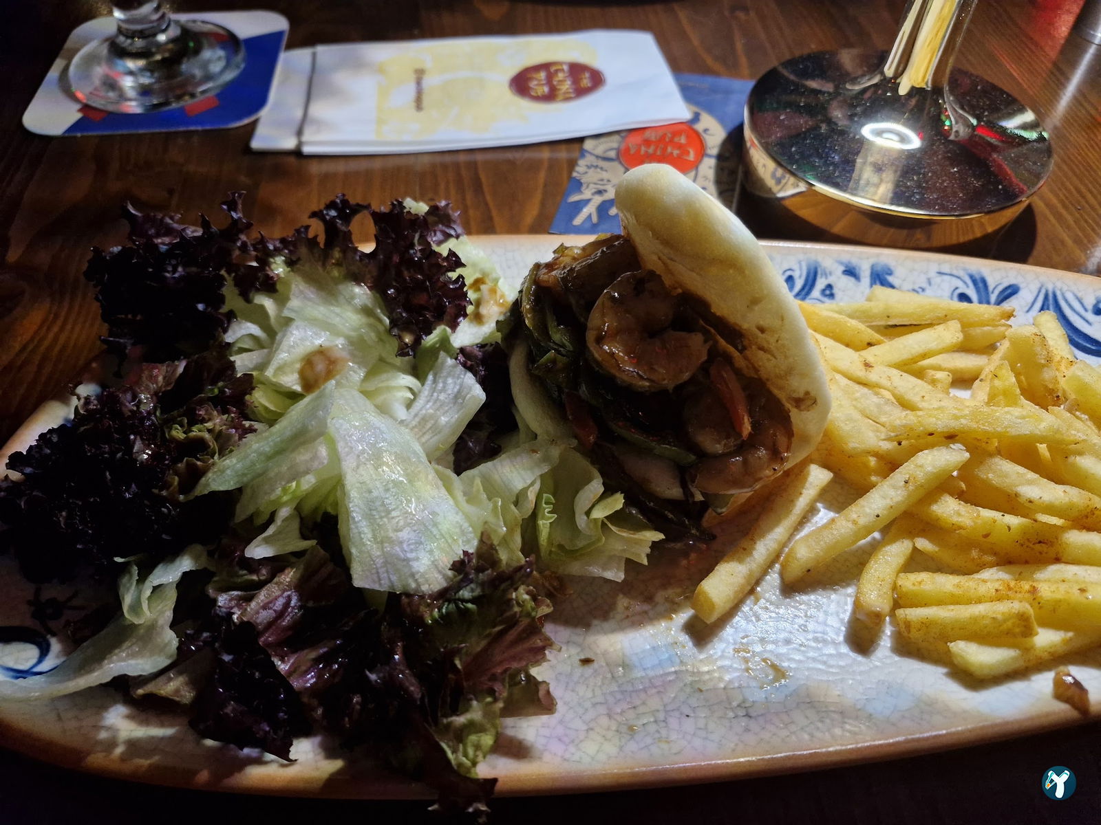 The China Pub Mavibahçe