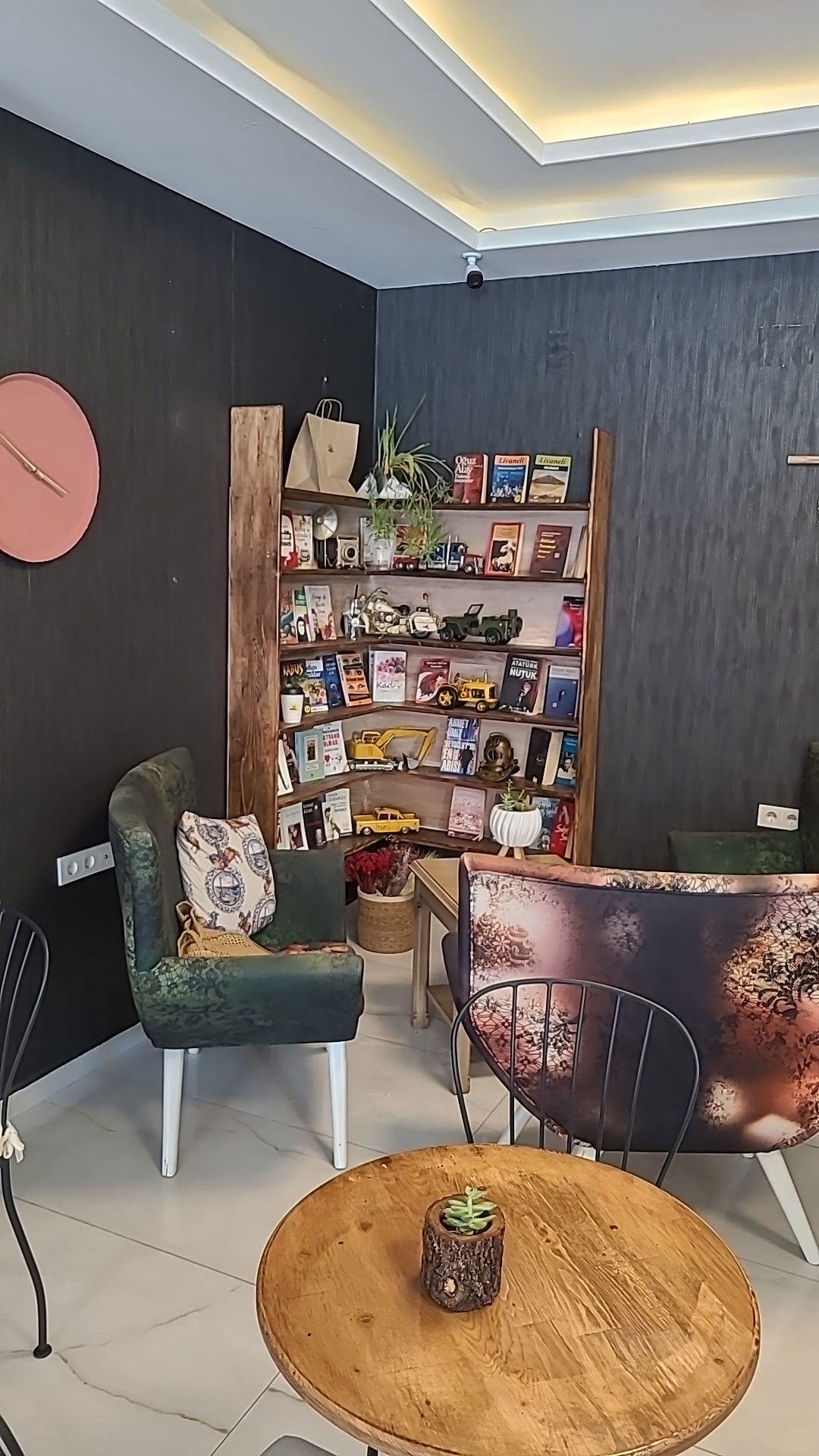 Sssh Coffee & Bakery