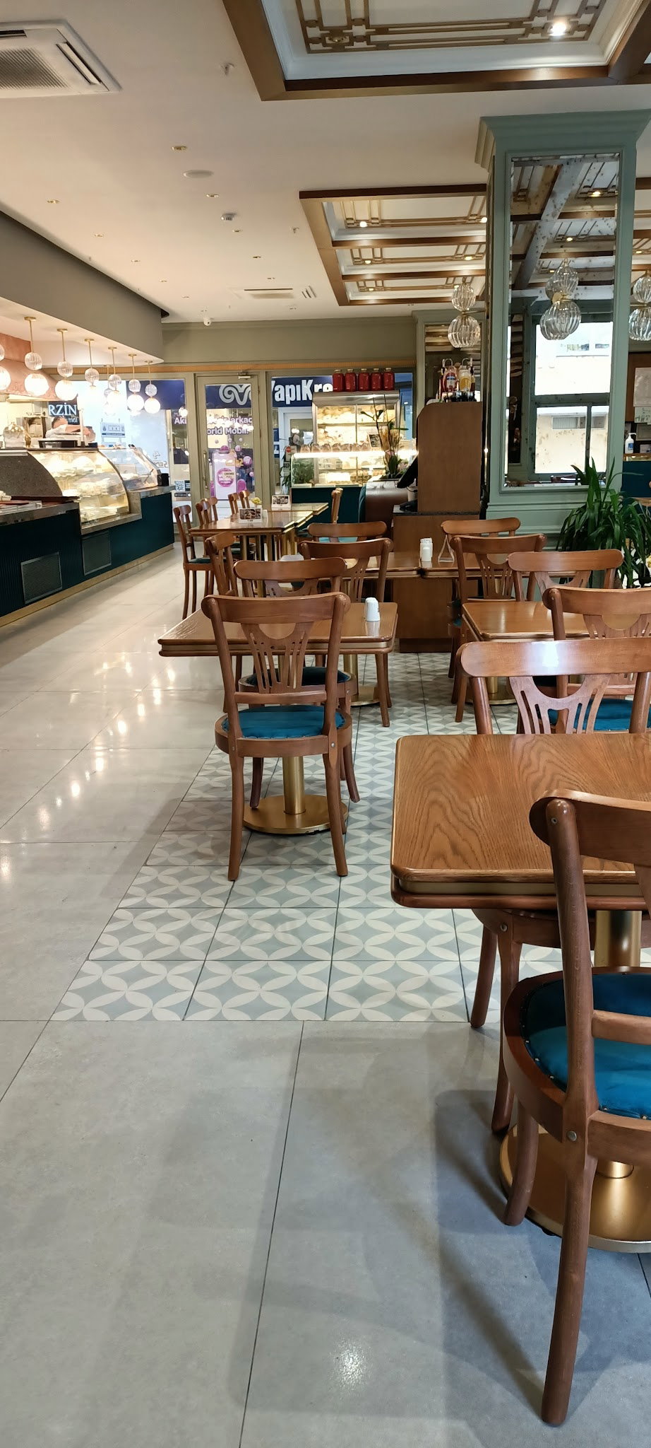 Kadıköy Saray Muhallebicileri Ataşehir