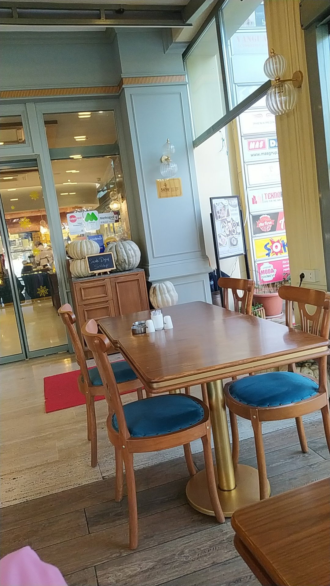 Kadıköy Saray Muhallebicileri Ataşehir