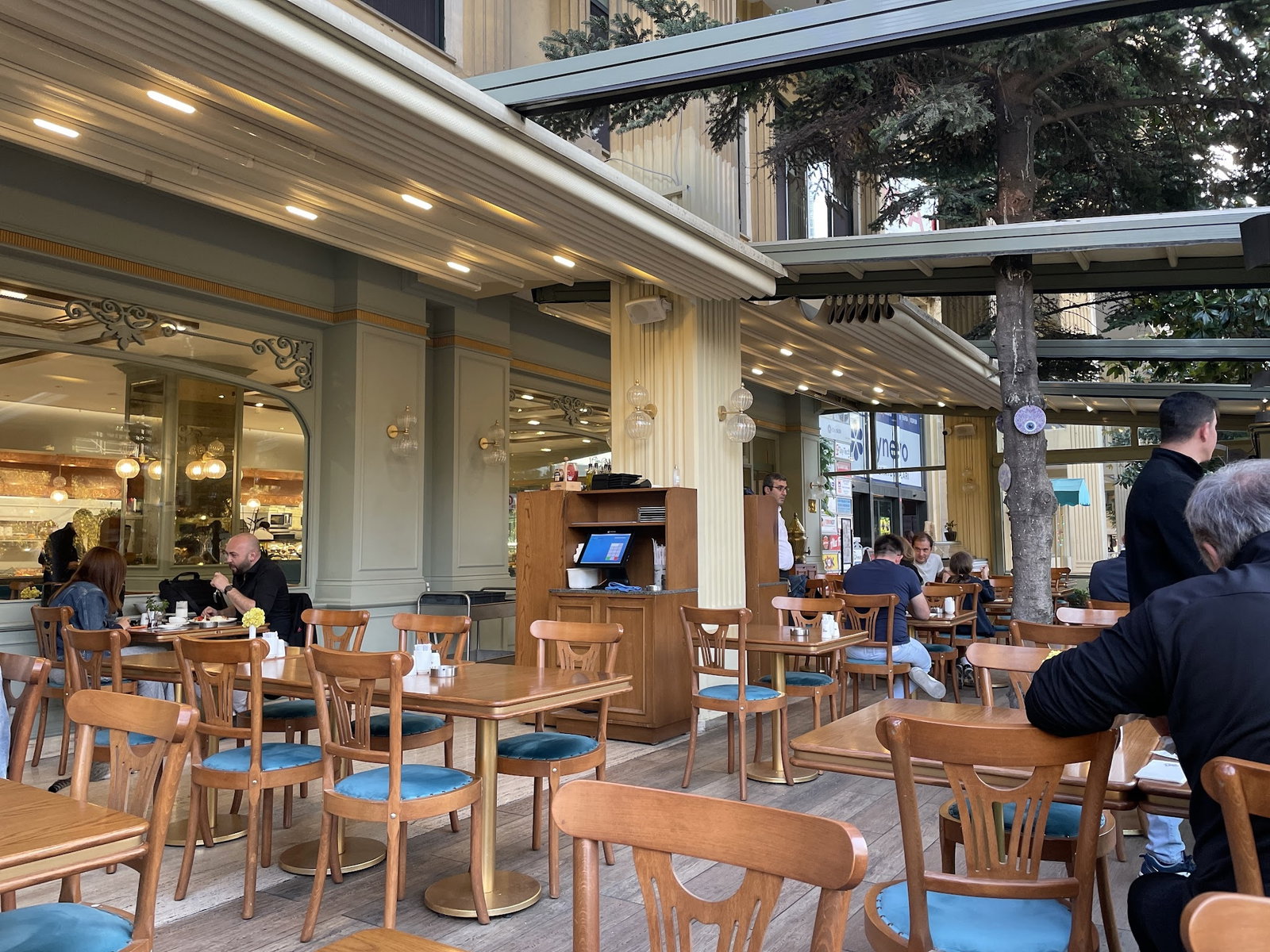 Kadıköy Saray Muhallebicileri Ataşehir