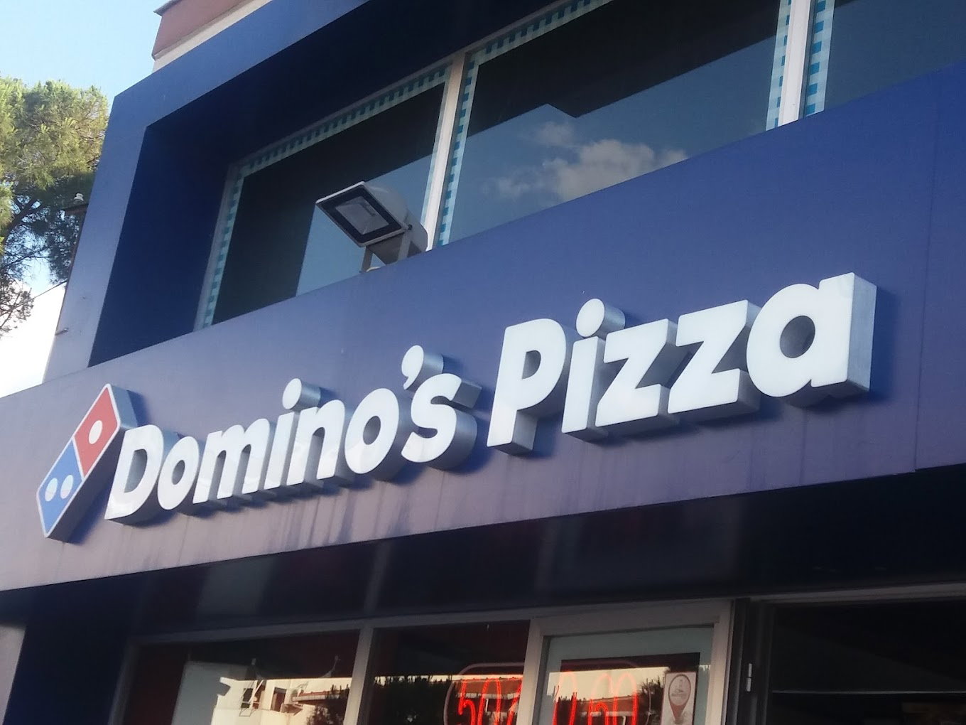 Domino's Pizza Menemen