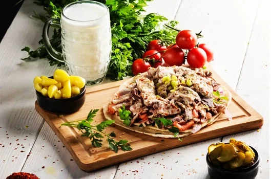 By Kelle Söğüş Buca resimleri