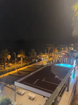 Batman Restaurant & Dance Bar resimleri
