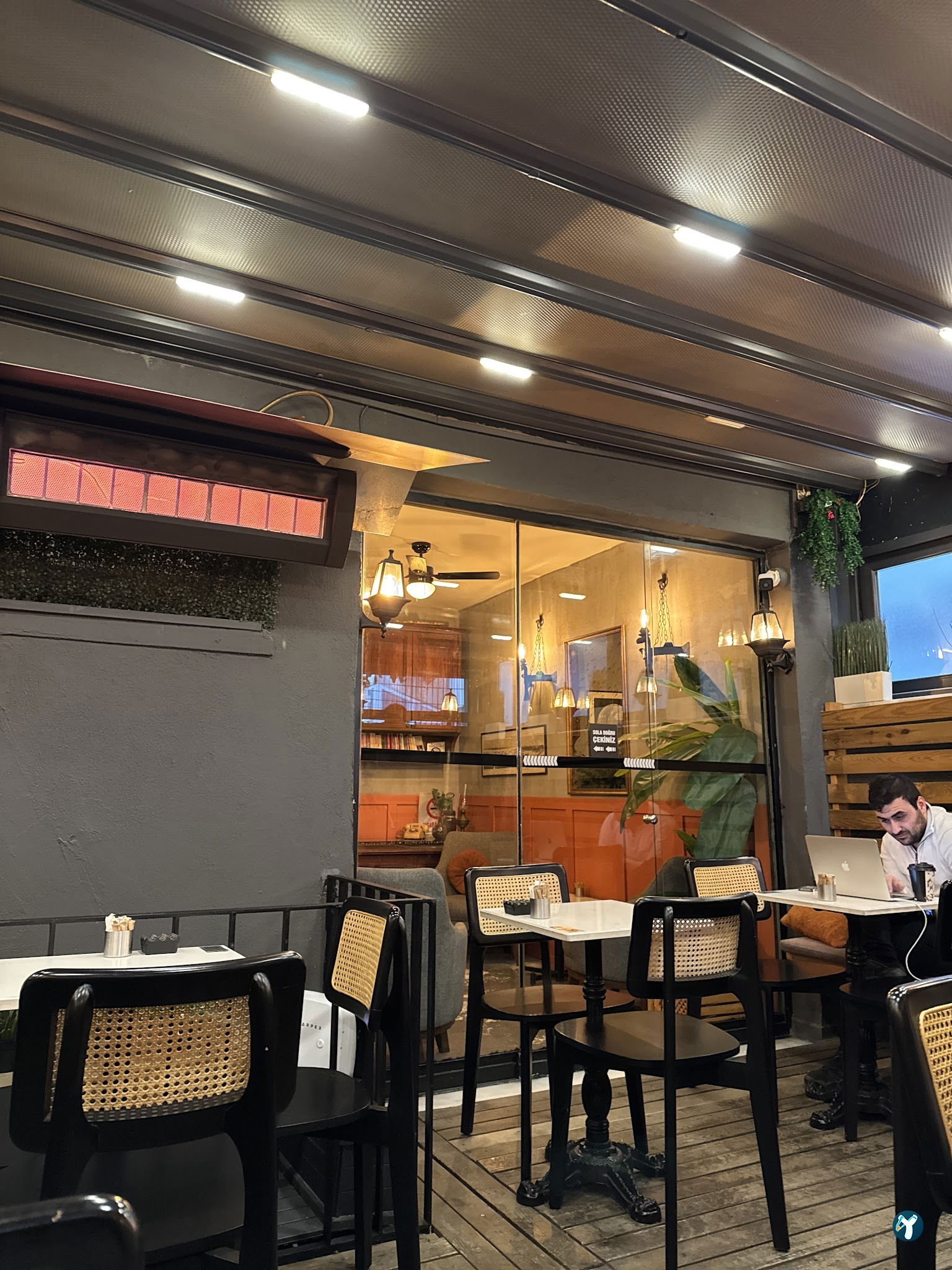 Taş Cafe