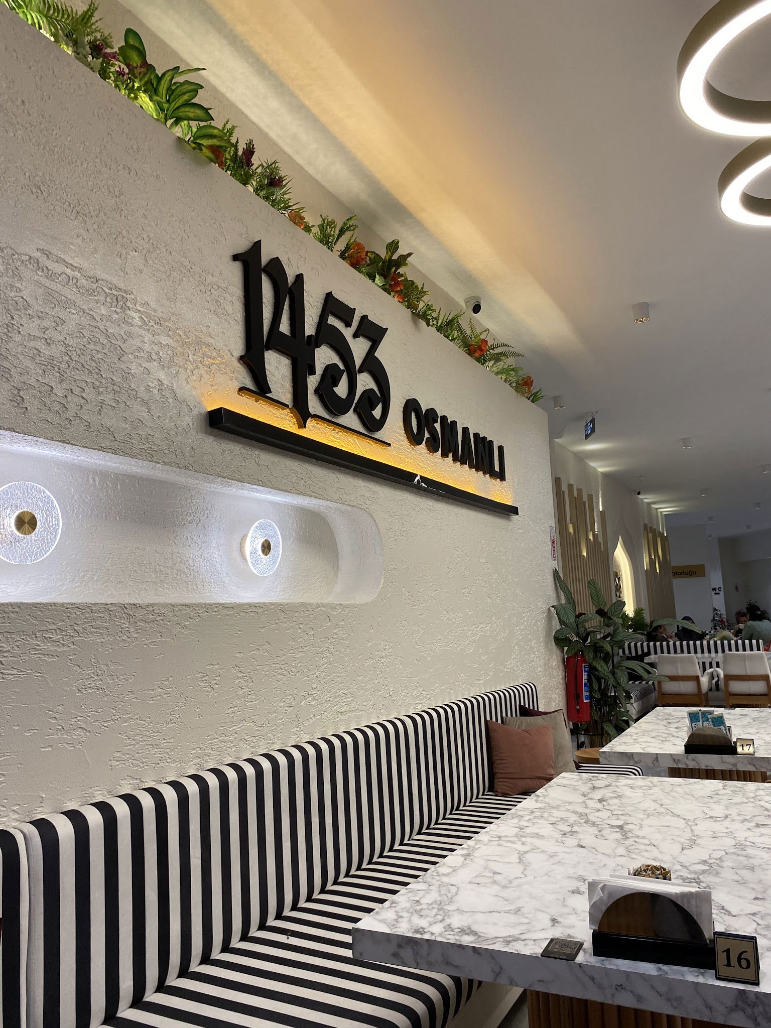 1453 Osmanlı Cafe & Restaurant