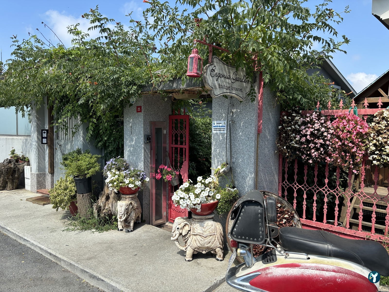 Begonia Garden Boutique Restaurant