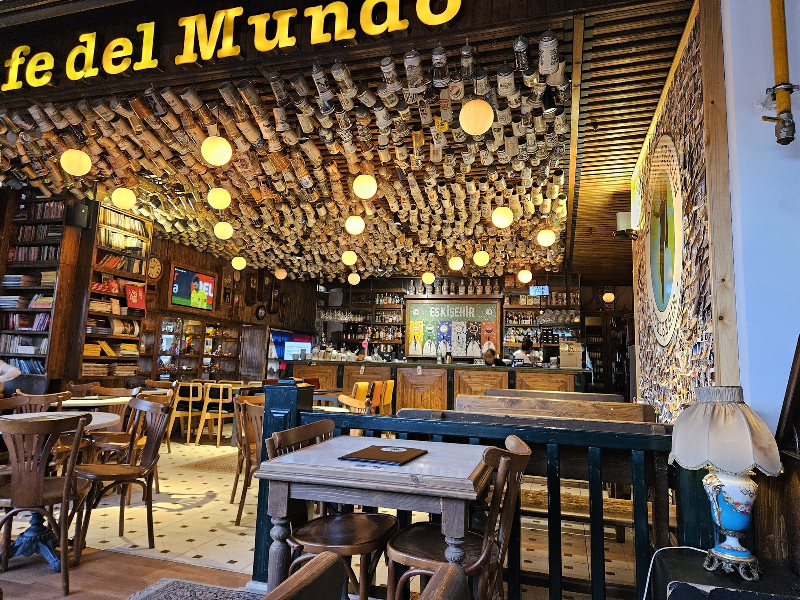 Varuna Gezgin Cafe - Eskişehir - Cassaba