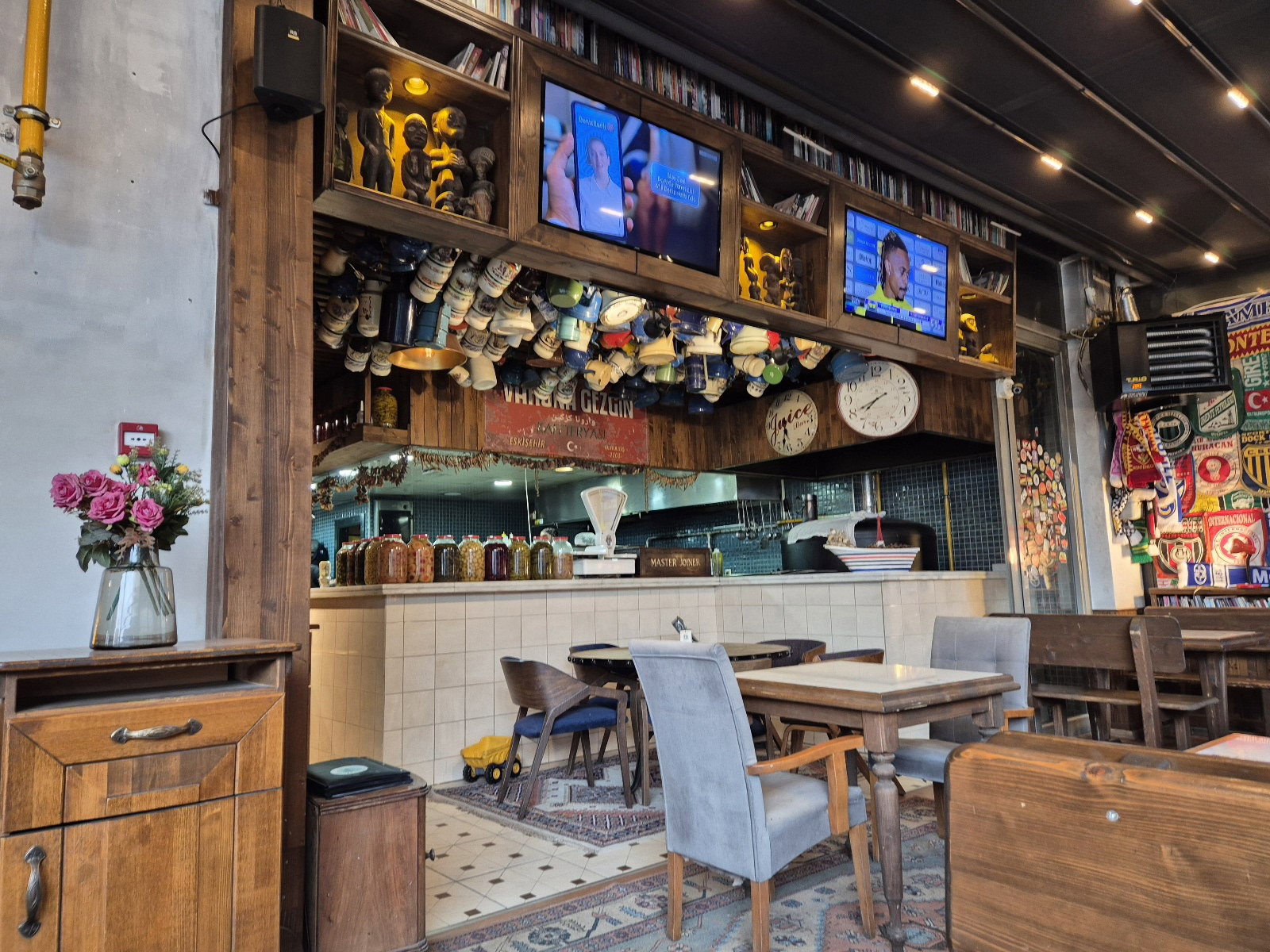 Varuna Gezgin Cafe - Eskişehir - Cassaba