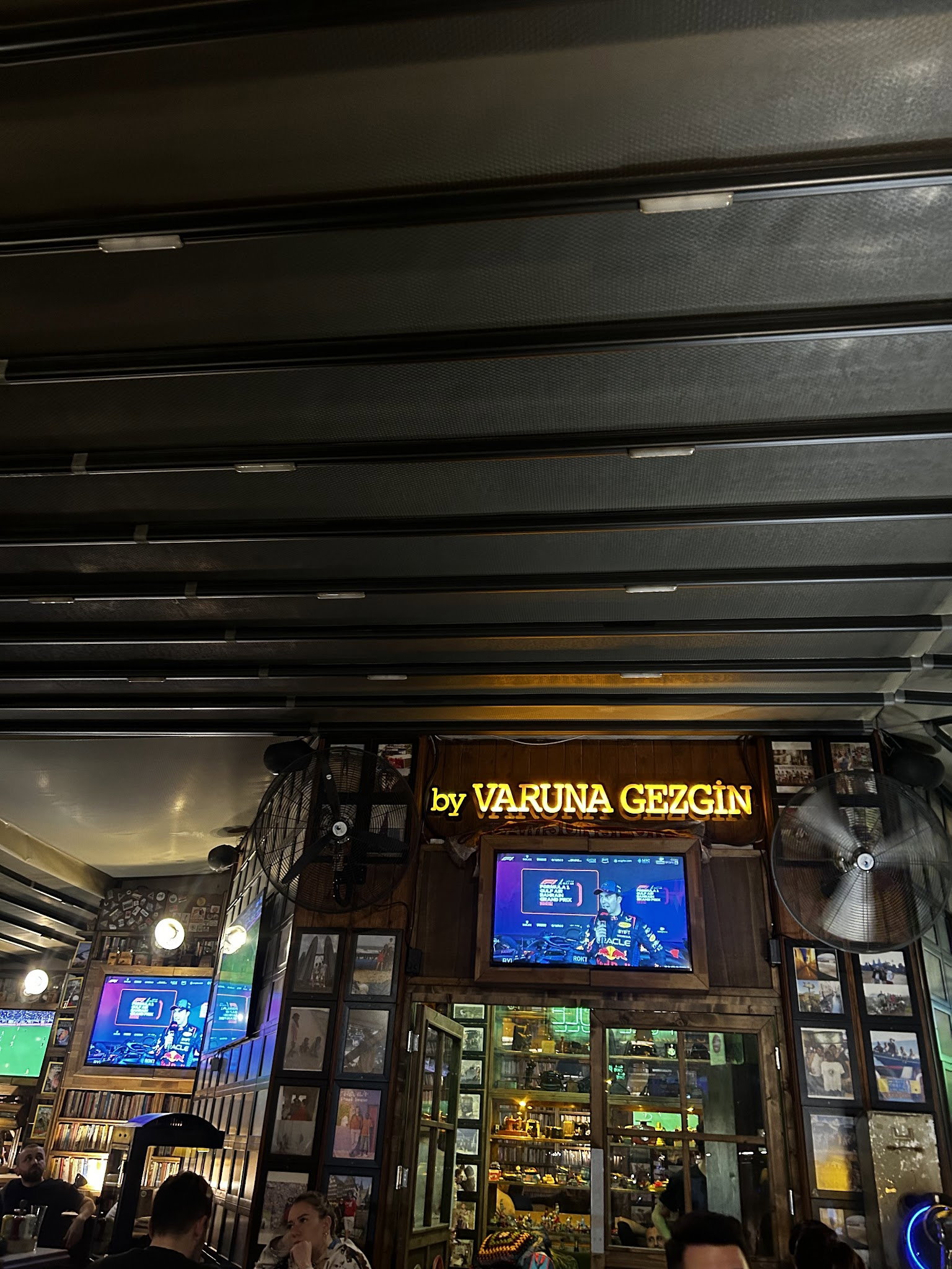 Varuna Gezgin Cafe - Eskişehir - Cassaba
