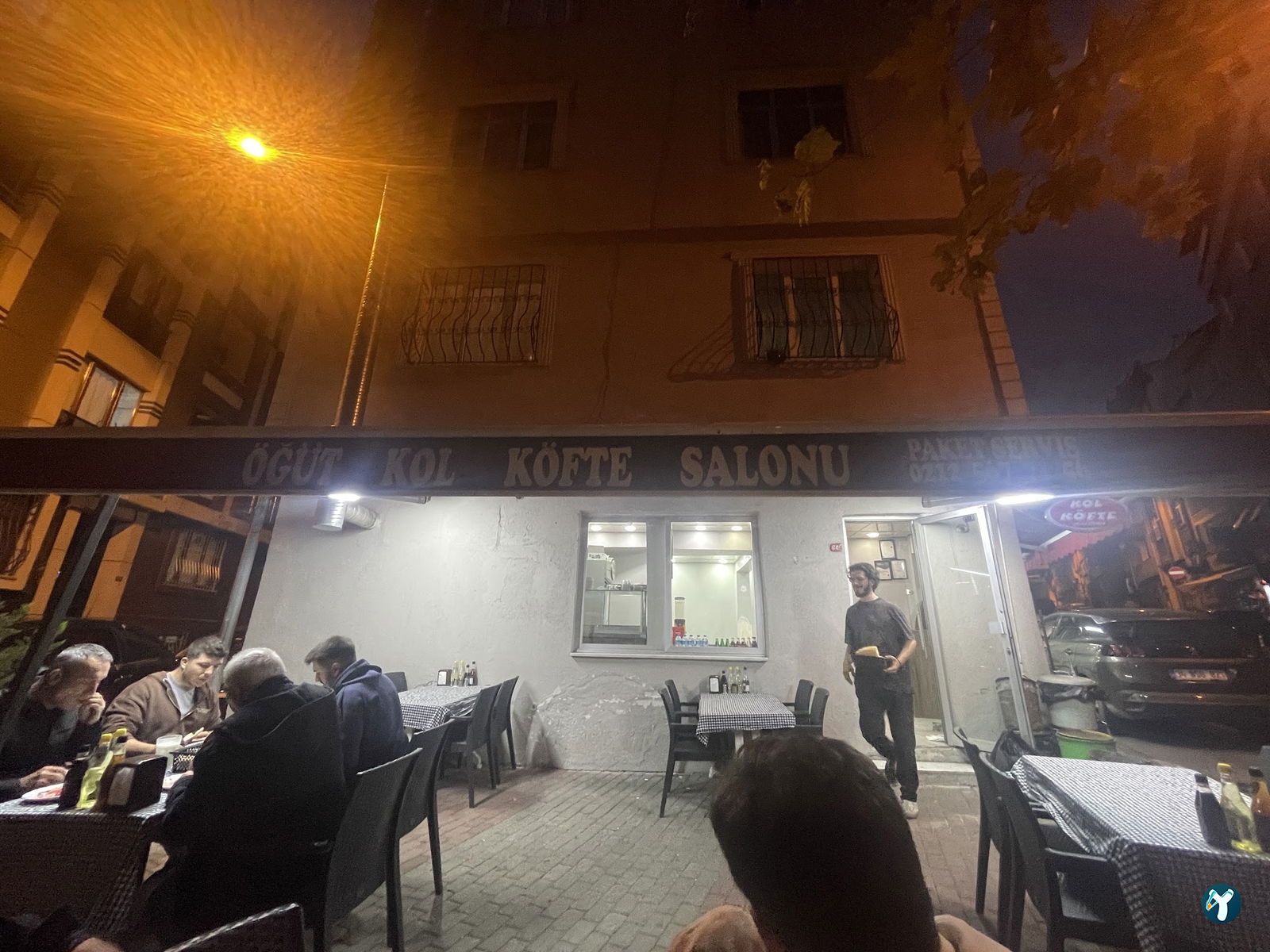 Öğüt Kol Köfte Salonu