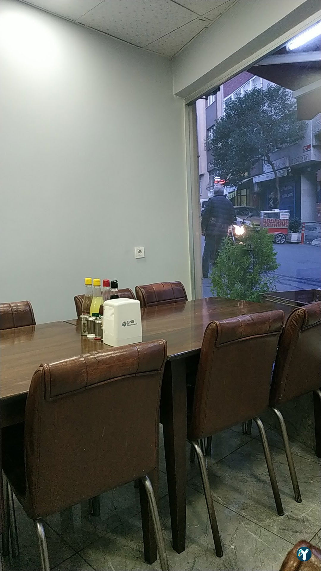 Öğüt Kol Köfte Salonu