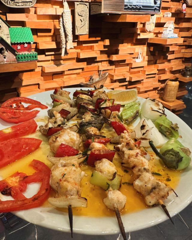 Lazvegaz Restaurant