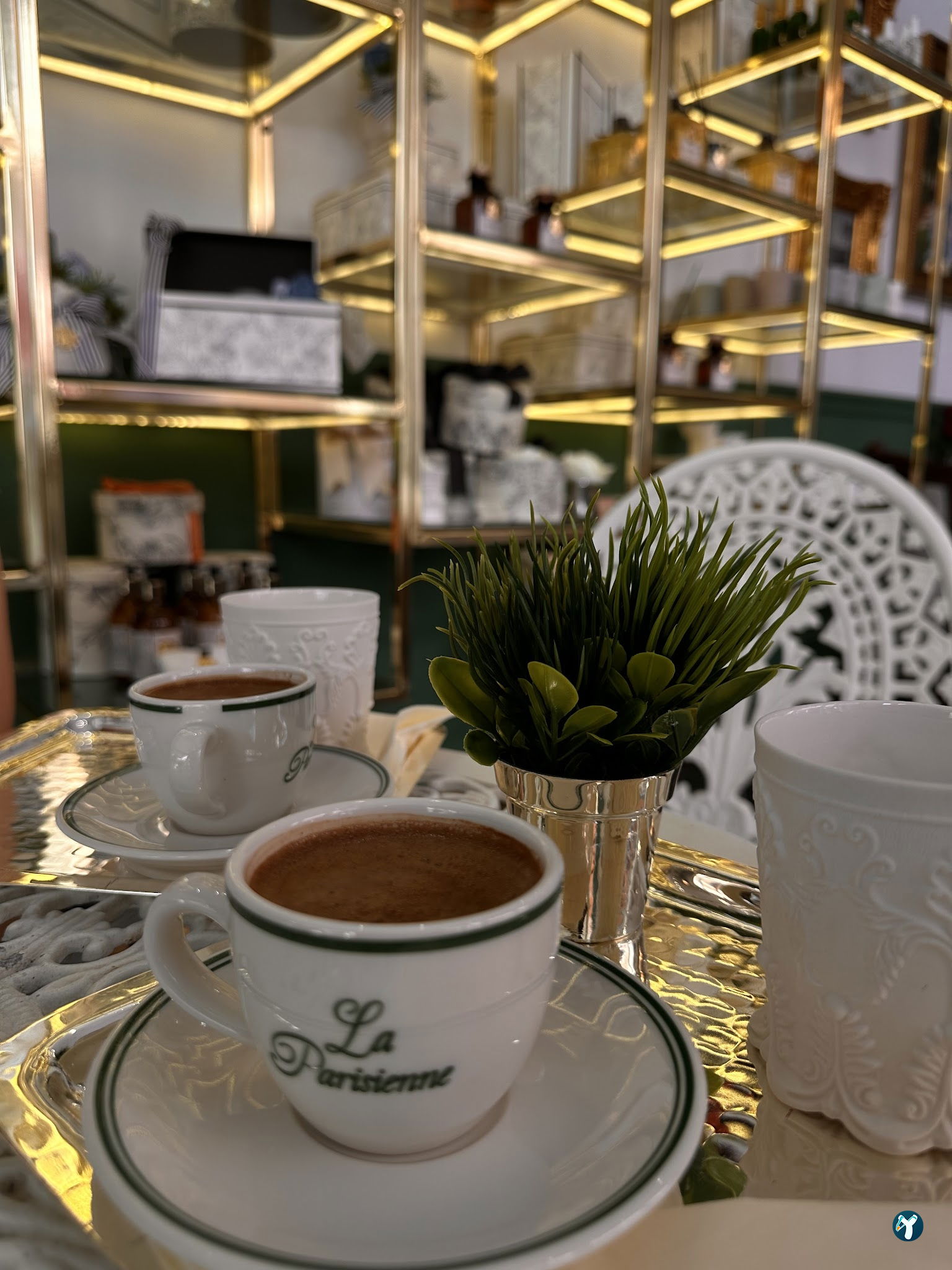 La Parisienne Cafe