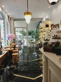 La Parisienne Cafe resimleri