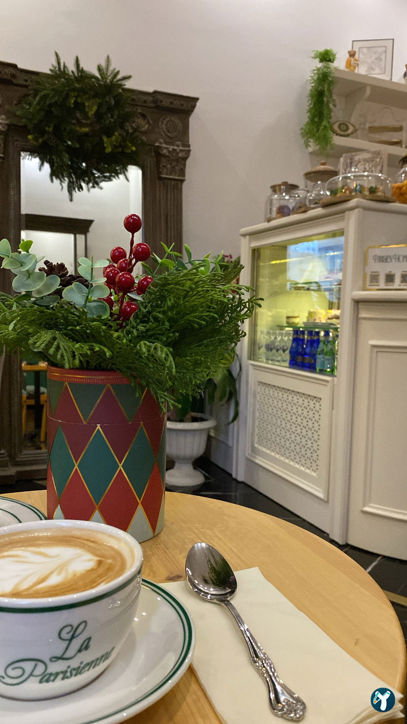 La Parisienne Cafe