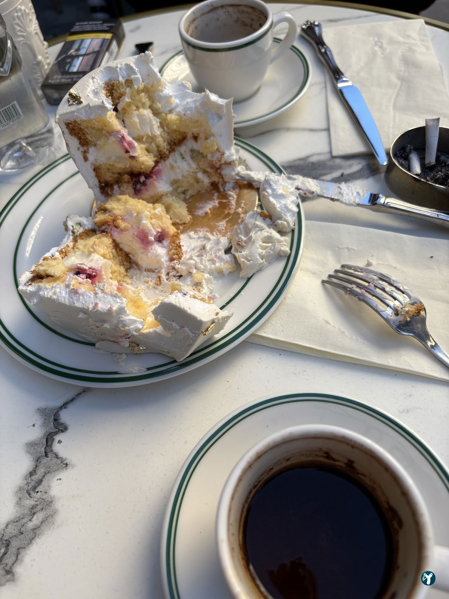 La Parisienne Cafe