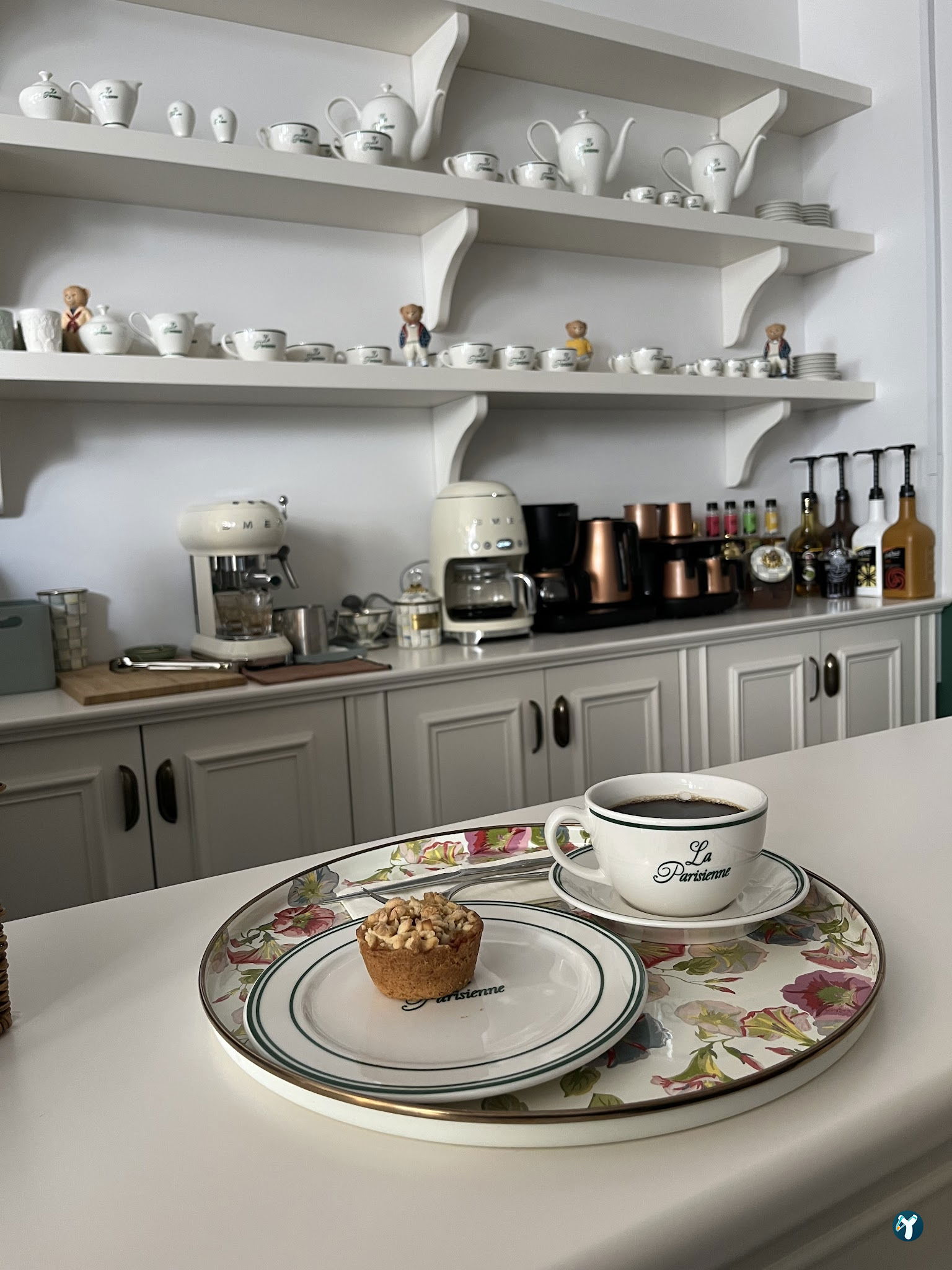 La Parisienne Cafe